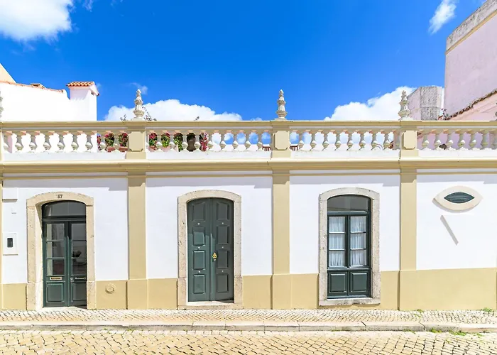 Império House